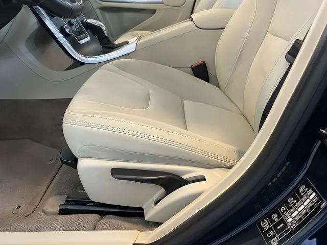 Volvo V60 T4 Kinetic Automaat 2013 Benzine 25