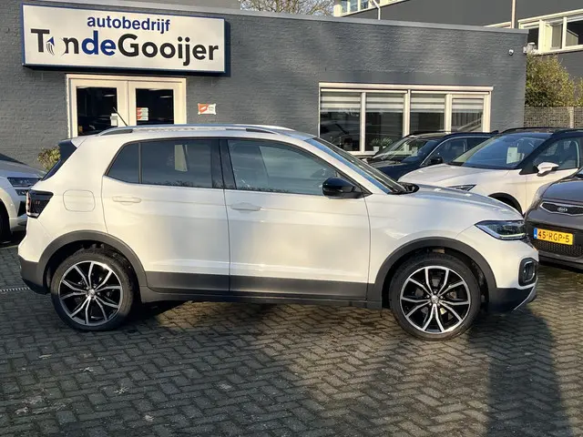 Volkswagen T-Cross 2