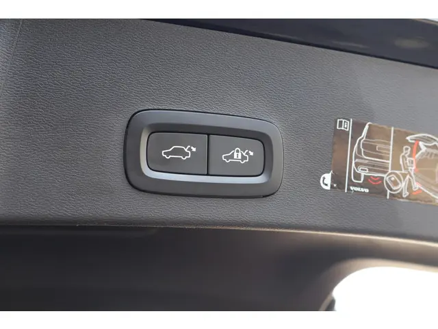Volvo XC40 1.5 T5 Recharge R-Design 2020 Hybride Benzine 38