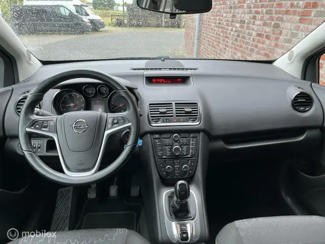 Opel Meriva 1.4 Turbo Anniversary Edition 2012 Benzine 9