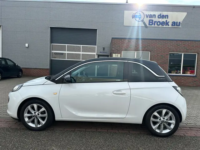 Opel ADAM 1.4 Bi-Fuel Jam 2015 Benzine 3