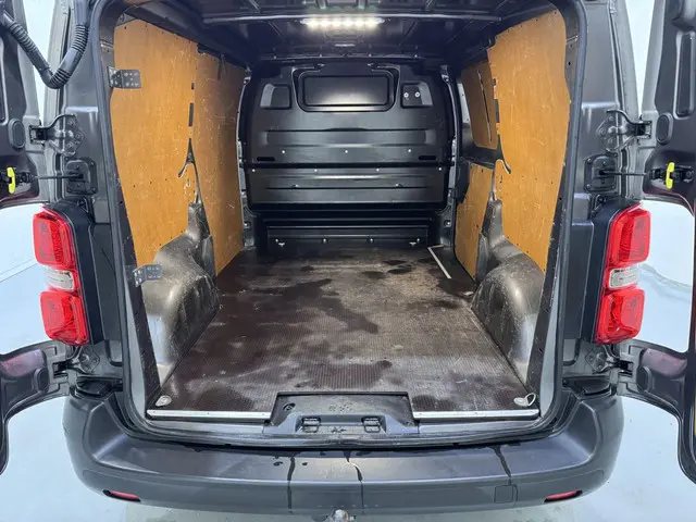 Toyota ProAce Worker 1.6D d-4D Cool Comfort 2018 Diesel 20
