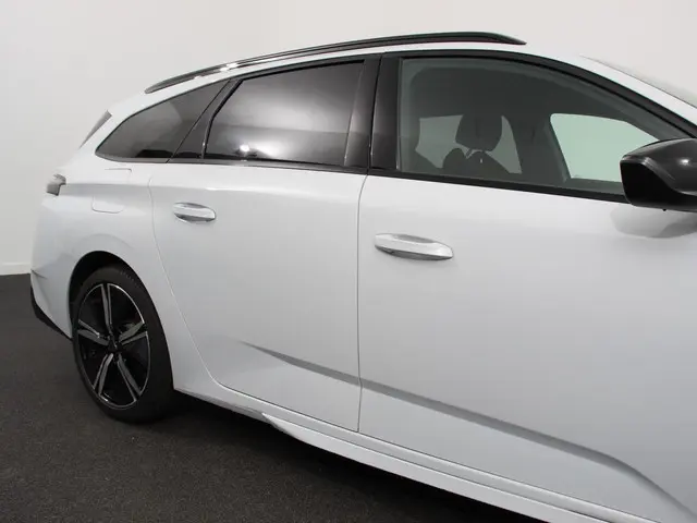 Peugeot 308 1.2 PureTech GT 2024 Benzine 29