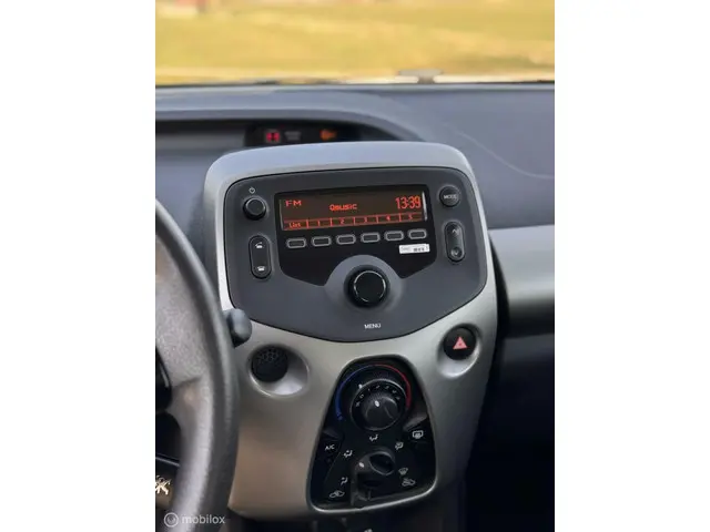 Peugeot 108 1.0 e-VTi Access 2018 Benzine 17