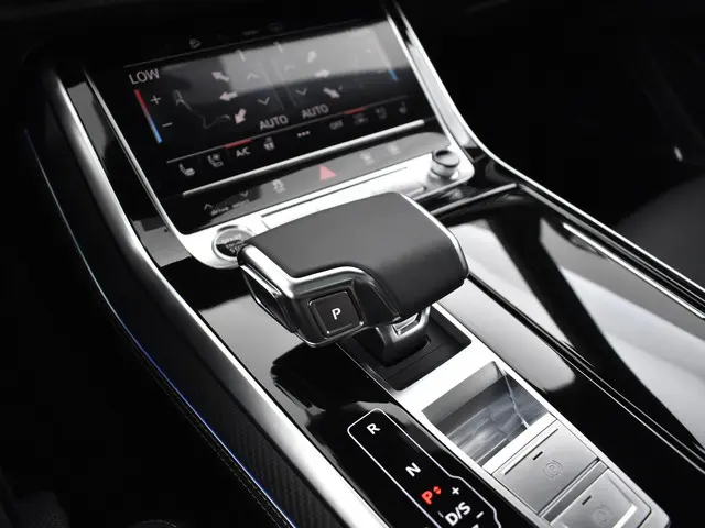 Audi Q8 55 TFSI e quattro Pro Line S 394 PK 2025 Benzine 25