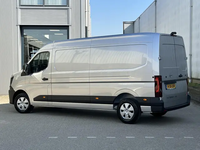 Nissan Interstar 2.3 dCi L3H2 Tekna 2024 Diesel 39