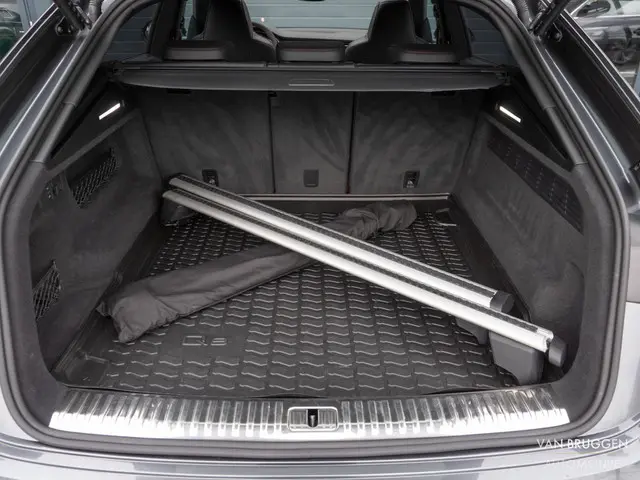 Audi RSQ8 4.0 TFSI V8 quattro 2021 Benzine 36