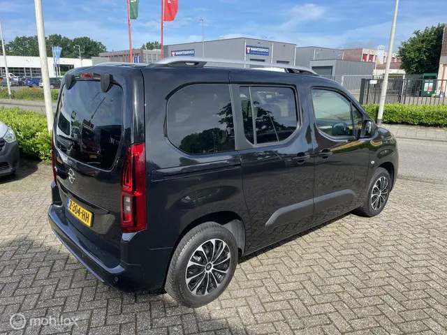 Opel Combo Life 1.2 Turbo L1H1 Edition Navi 2020 Benzine 8