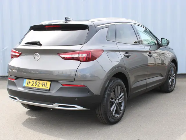 Opel Grandland X 1.2T 130 INNOVATION 2019 Benzine 6