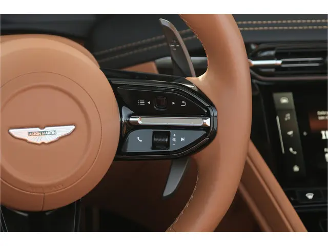 Aston Martin V8 Volante DB12 4.0 2024 Benzine 28