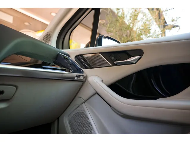 Jaguar I-PACE EV400 SE 90 kWh 2018 Elektrisch 22