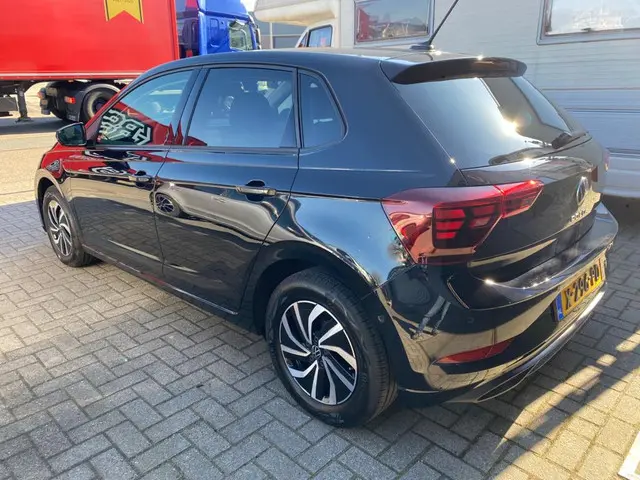 Volkswagen Polo 1.0 TSI Life Business 2024 Benzine 4