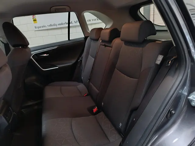 Toyota RAV4 2.0 VVT-iE Dynamic 2021 Benzine 9