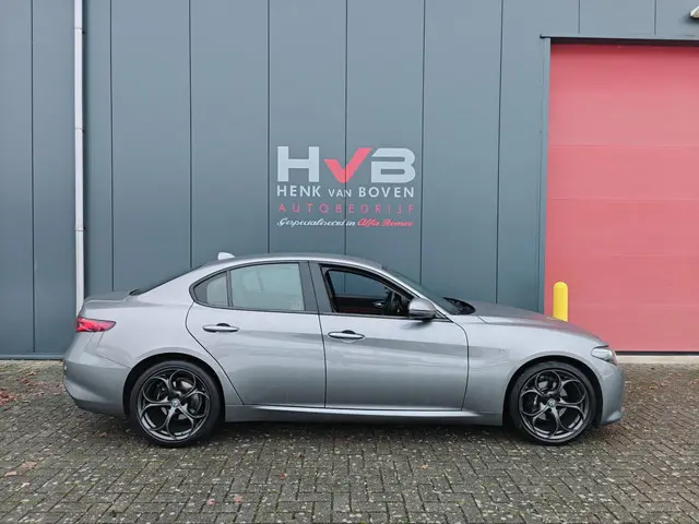 Alfa Romeo Giulia 2.0T Super Velocé Pack 2019 Benzine 8