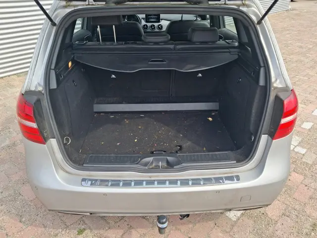 Mercedes-Benz B-Klasse 180 Ambition 2016 Benzine 13
