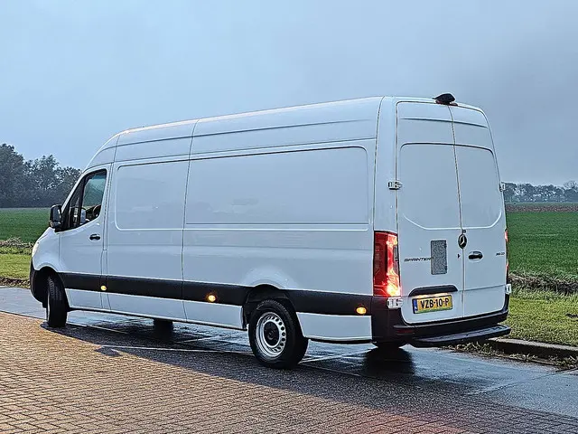 Mercedes-Benz Sprinter 315 2023 Diesel 6