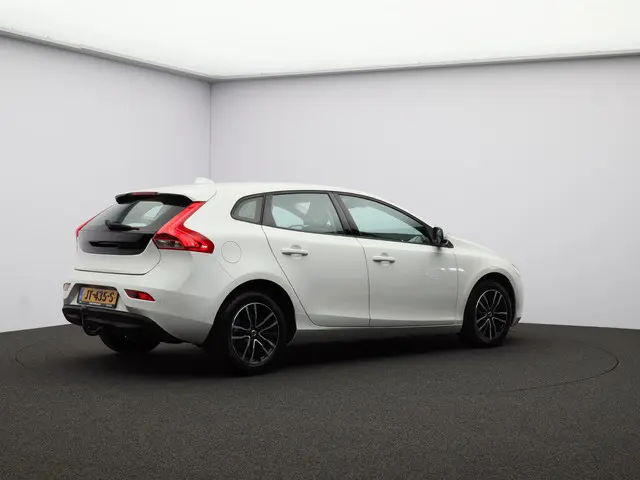Volvo V40 2.0 T2 Nordic+ 2016 Benzine 2