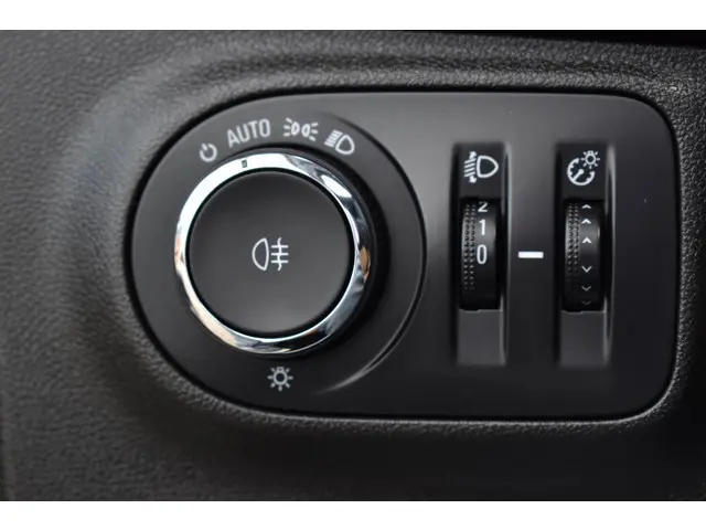 Opel ADAM 1.0 Turbo Rocks 2015 Benzine 14