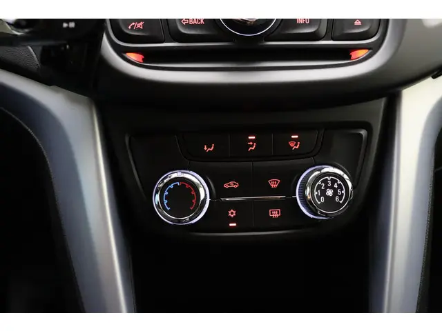 Opel Zafira Tourer 1.4 Berlin 7-persoons 2013 Benzine 20