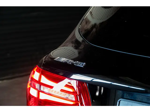 Mercedes-Benz GLC AMG 63 S 4MATIC+ 2018 Benzine 22