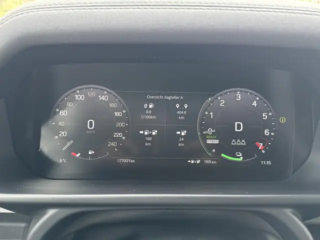 Land Rover Defender 110 P400E 2023 Hybride Benzine 17