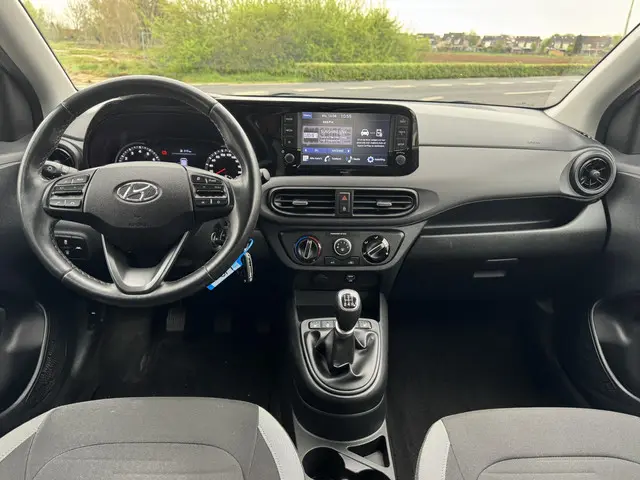 Hyundai i10 1.0 Comfort 5-zits 2022 Benzine 22