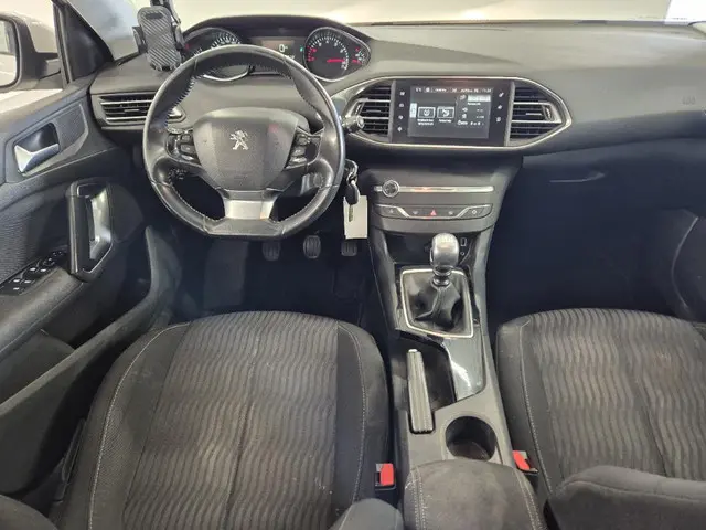 Peugeot 308 SW 1.2 e-THP Allure 2014 Benzine 6