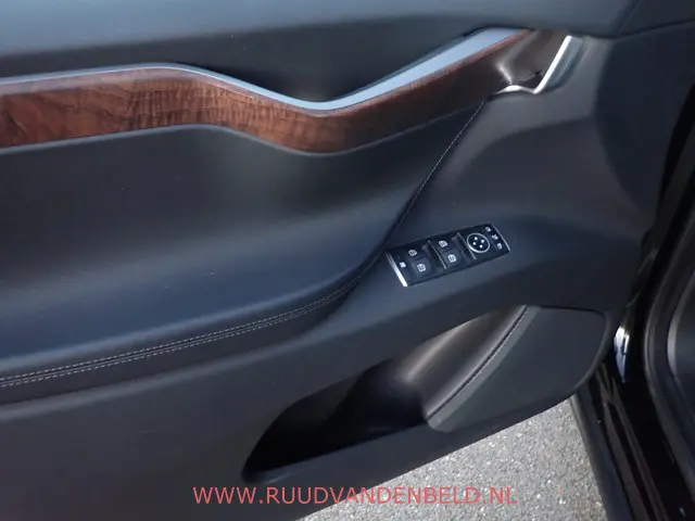 Tesla Model X Long Range 7P 2020 Elektrisch 20