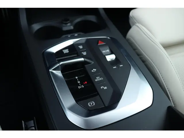 BMW 2 Serie Gran Coupé 220 2025 Benzine 16