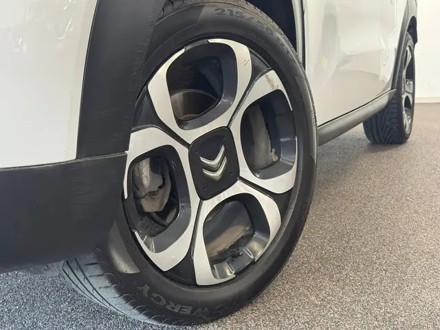 Citroën C3 Aircross 1.2 PureTech S&S Shine 2018 Benzine 9