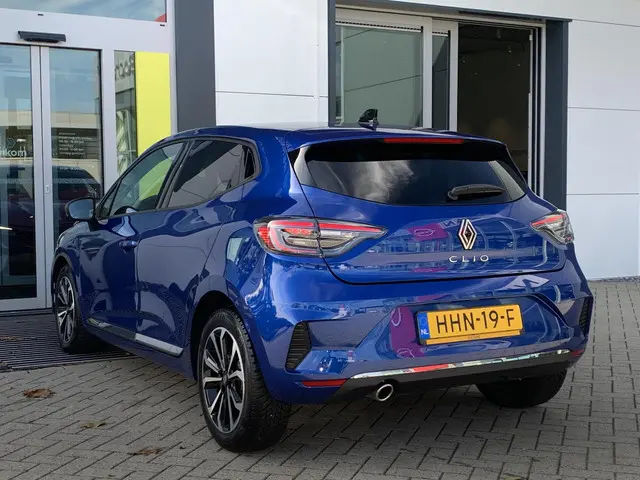 Renault Clio 1.0 TCe 90 GPF techno 2025 Benzine 6