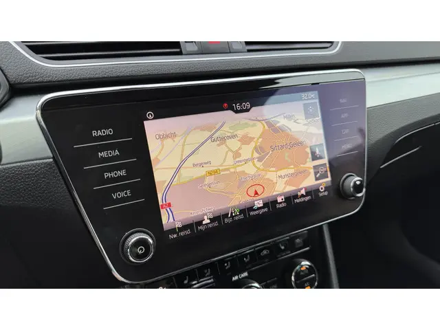 Škoda Superb 1.4 TSI ACT Style Business 2018 Benzine 22