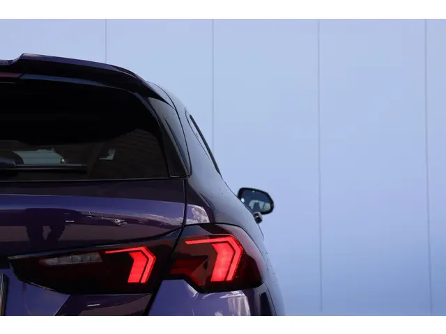 BMW 1 Serie 120 M Sport Design Edition 2025 Benzine 9