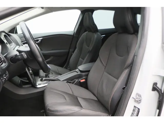 Volvo V40 Cross Country 1.6 T4 Momentum 2014 Benzine 10
