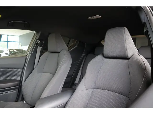 Toyota C-HR 1.8 Hybrid Dynamic, 2018 Hybride Benzine 6