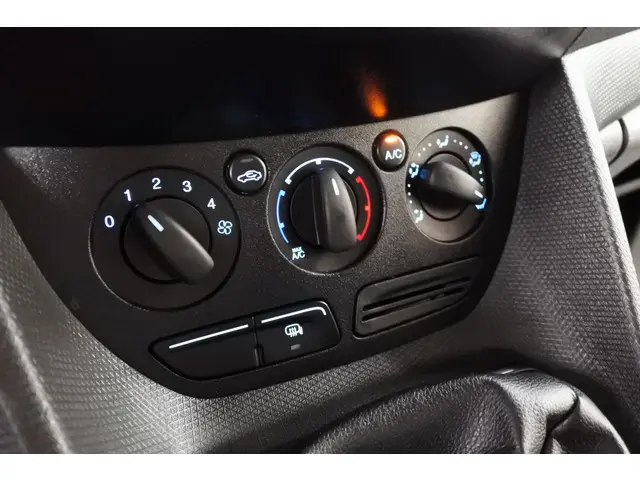 Ford Transit Connect 1.5 TDCi Edition 2018 Diesel 19