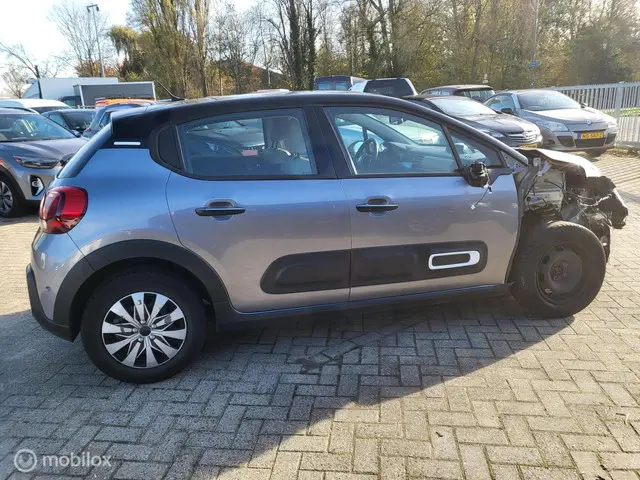 Citroën C3 1.2 PureTech Saint James 2021 Benzine 18