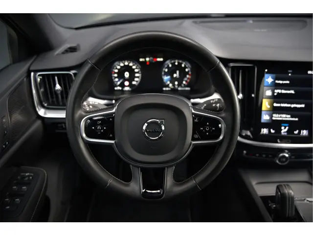 Volvo V60 2.0 B3 R-Design 2020 Hybride Benzine 34