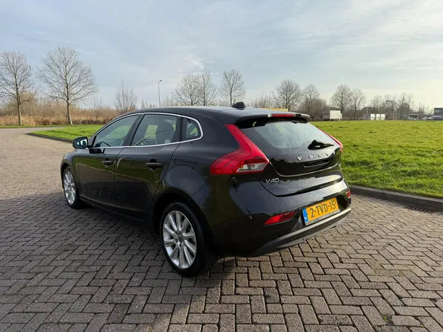 Volvo V40 1.6 D2 Summum 2014 Diesel 5