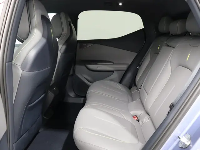 Lynk & Co 02 More 66 kWh 2025 Elektrisch 7
