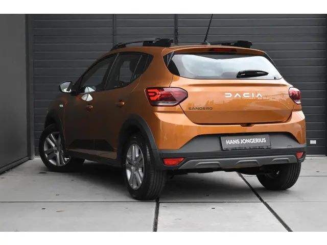 Dacia Sandero Stepway TCe 90 CVT Expression 2023 Benzine 8