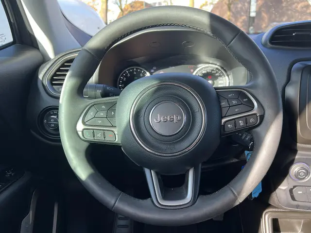 Jeep Renegade 1.5T e-Hybrid Limited 2022 Benzine 11