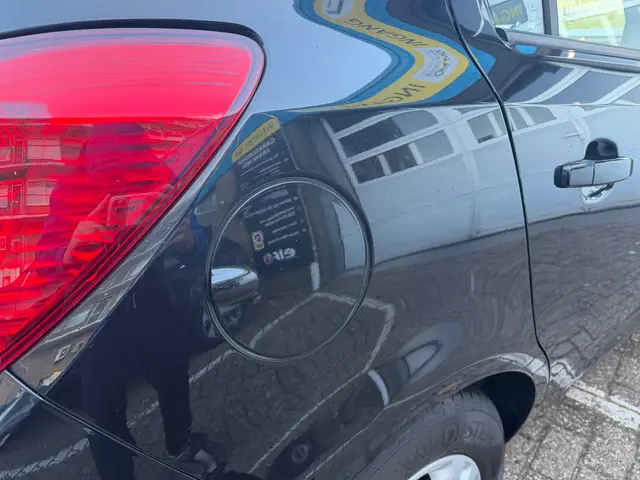 Opel Corsa 1.2-16V Berlin 2014 Benzine 17