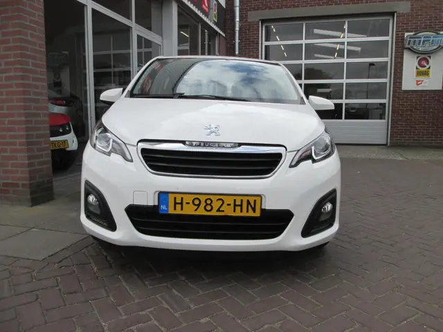 Peugeot 108 1.0 e-VTi Active 2020 Benzine 5