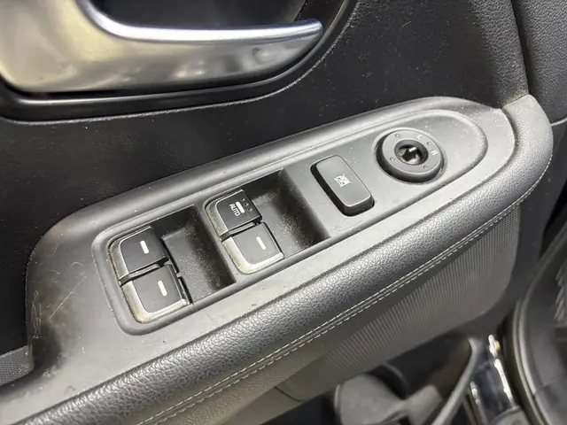 Kia Carens 1.6 GDi ComfortLine 7p 2013 Benzine 34