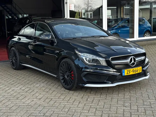 Mercedes-Benz CLA AMG 45 4MATIC 2015 Benzine 5