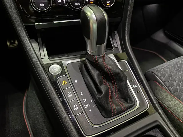 Volkswagen Golf 2.0 TSI GTI Performance 2018 Benzine 26