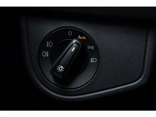 Volkswagen Polo 1.0 TSI R-Line Business 2024 Benzine 44