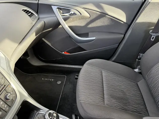 Opel Astra 1.4 Turbo Edition 2013 Benzine 30