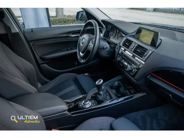 BMW 1 Serie 118i 2016 Benzine 3